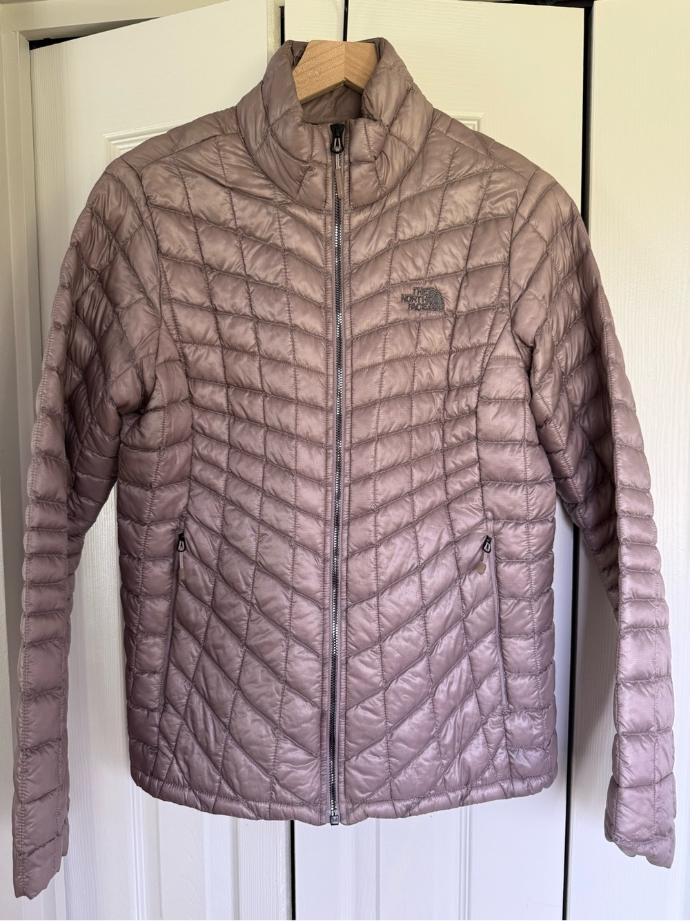 The North Face Women’s Quilted Puffer Jacket - Mauve